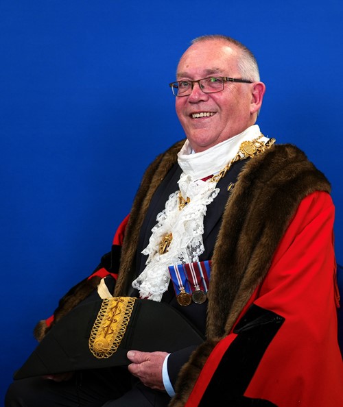 Mayor 26 27