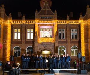 christmas-light-switch-on-merthyr--1445958928-custom-0.jpg